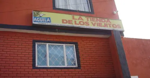 LA TIENDA DE LOS VIEJITOS LA TIENDA DE LOS VIEJITOS